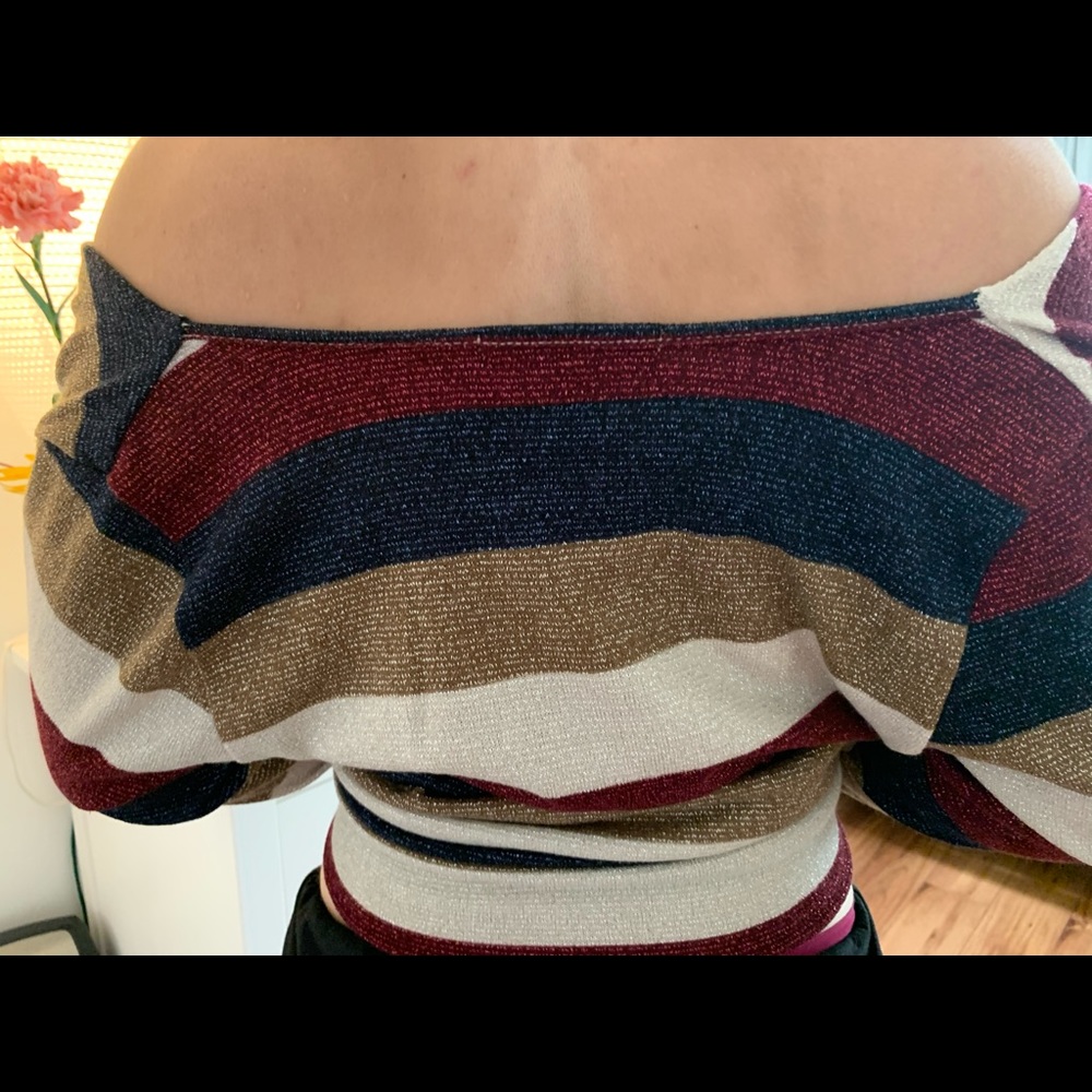 Shoulder sweater. ✨ - Picture 2 of 3